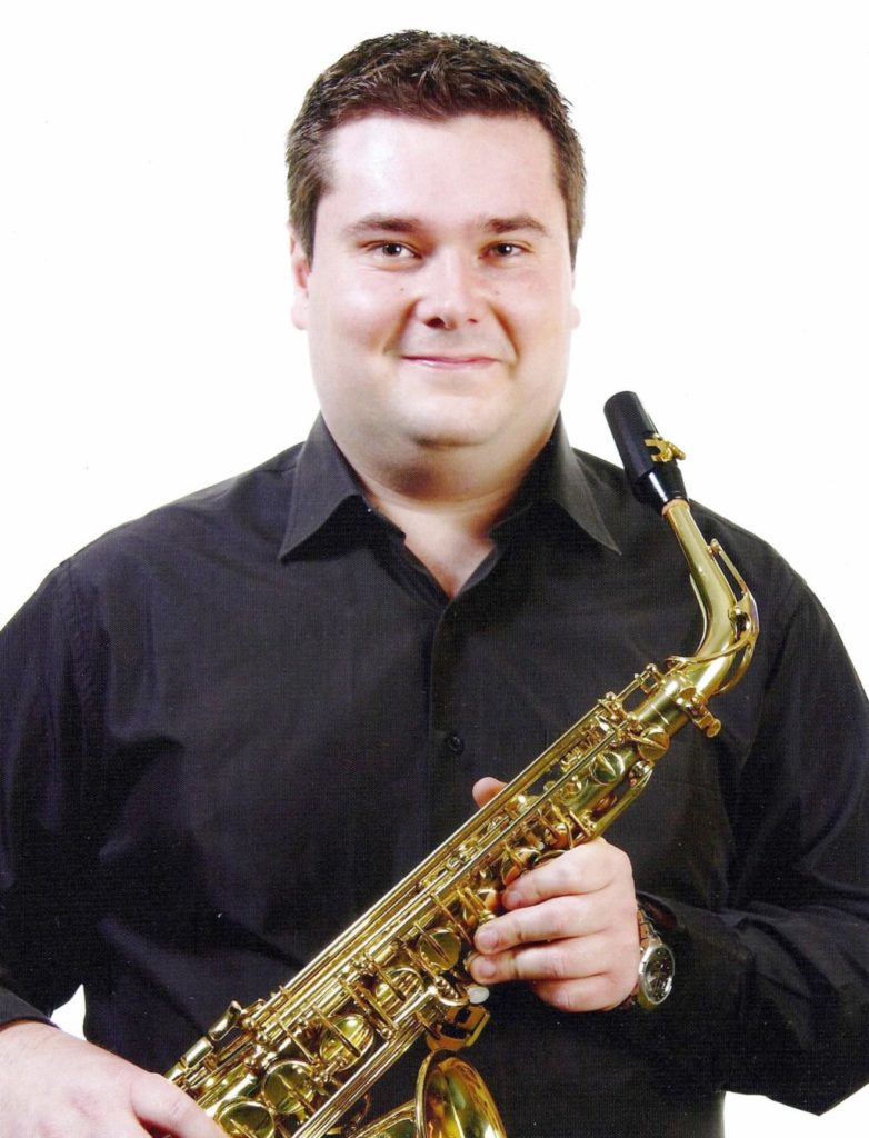 Luis Eduardo López Profesor saxofón y saxofonista.
